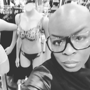 Meet your Posher, Kendra